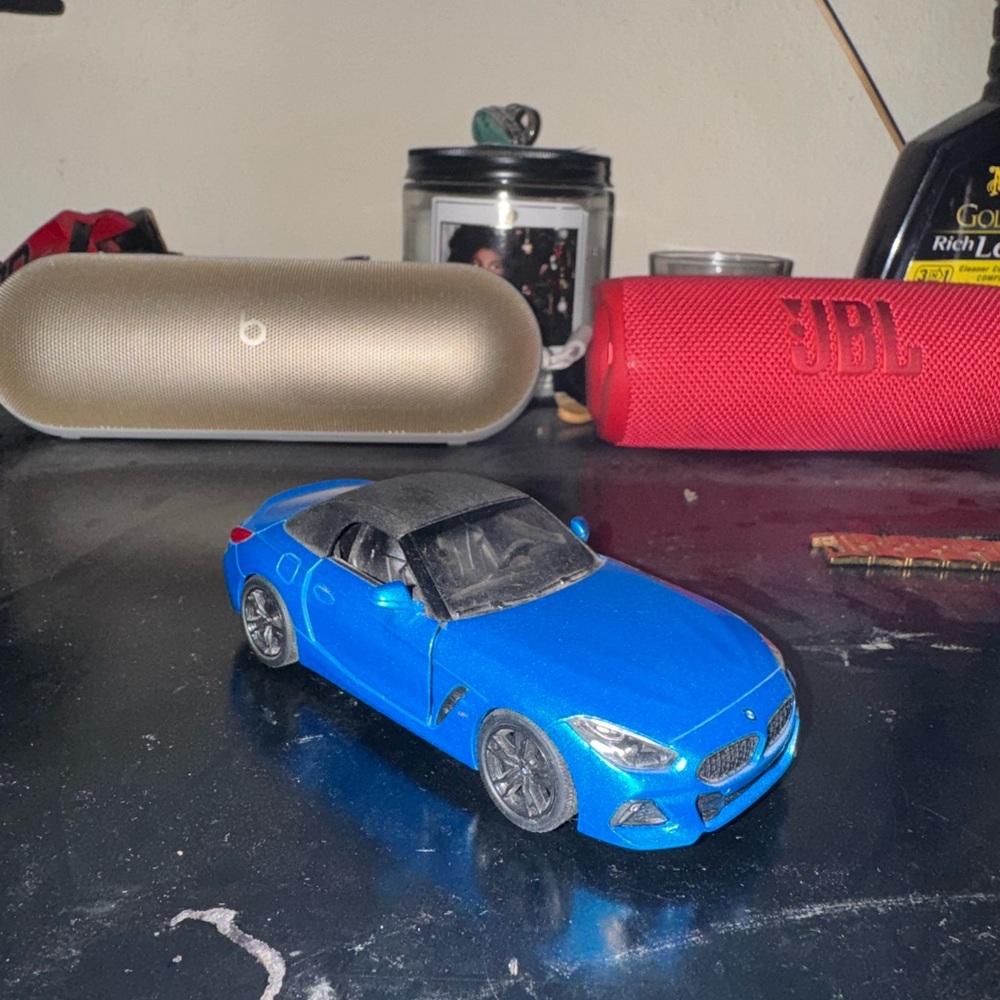 BMW z4 Diecast toy car 1/34